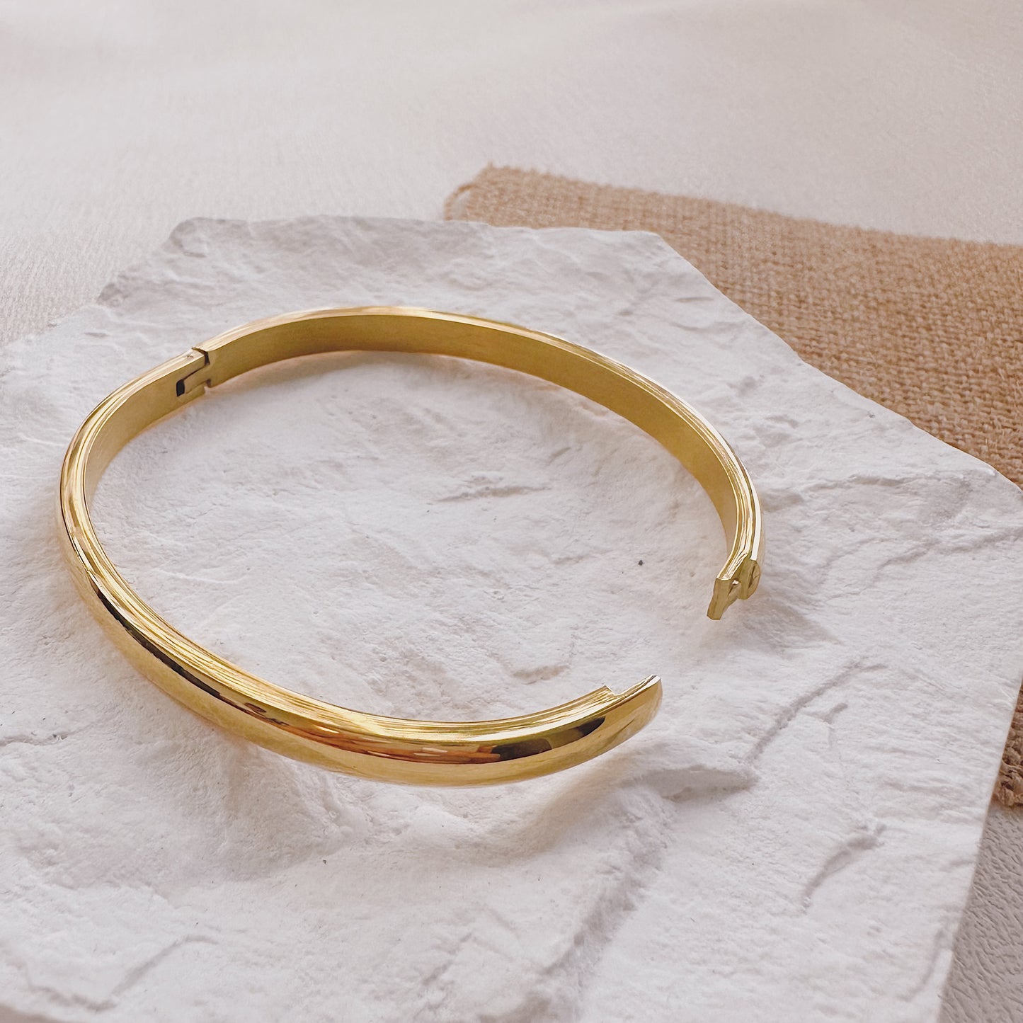 The Yueyi Bangle