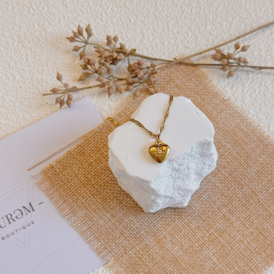 The Claudia Necklace